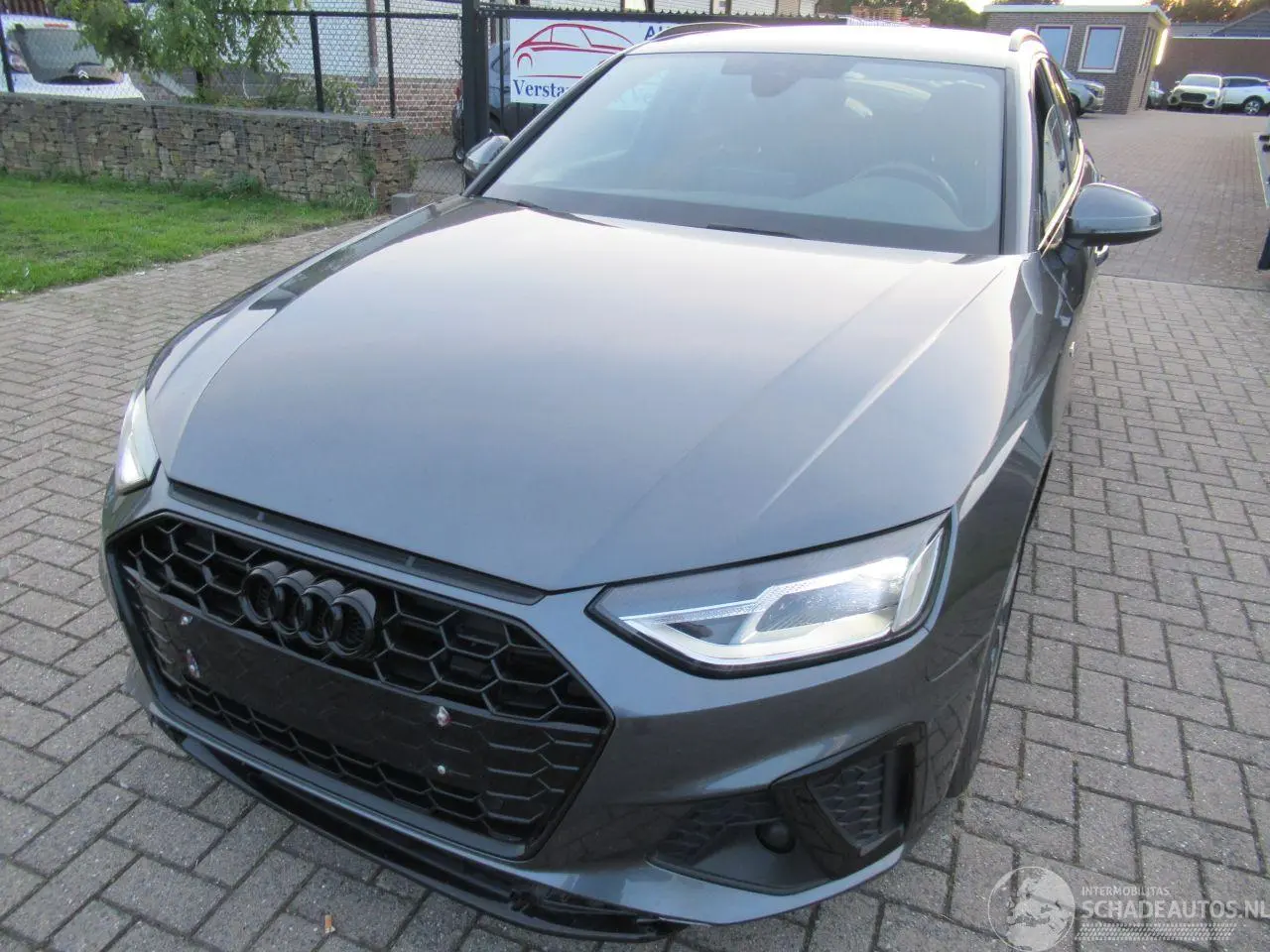 Audi A4 Avant 2024 photo 2
