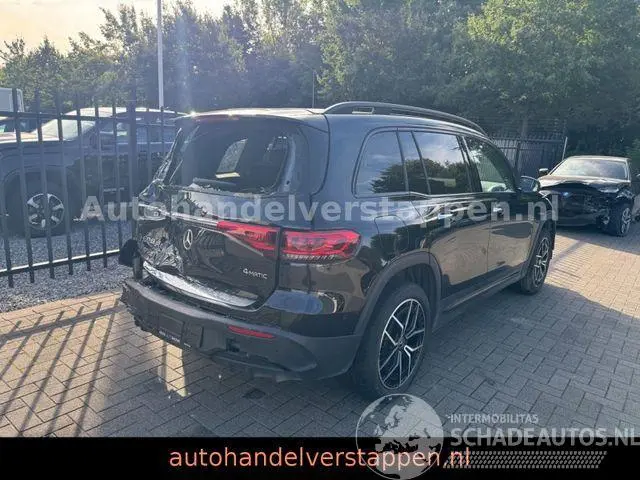 Mercedes EQB 2023 photo 9