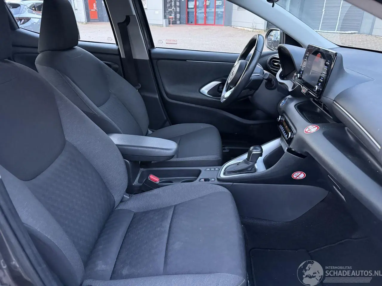Toyota Yaris 2021 photo 12