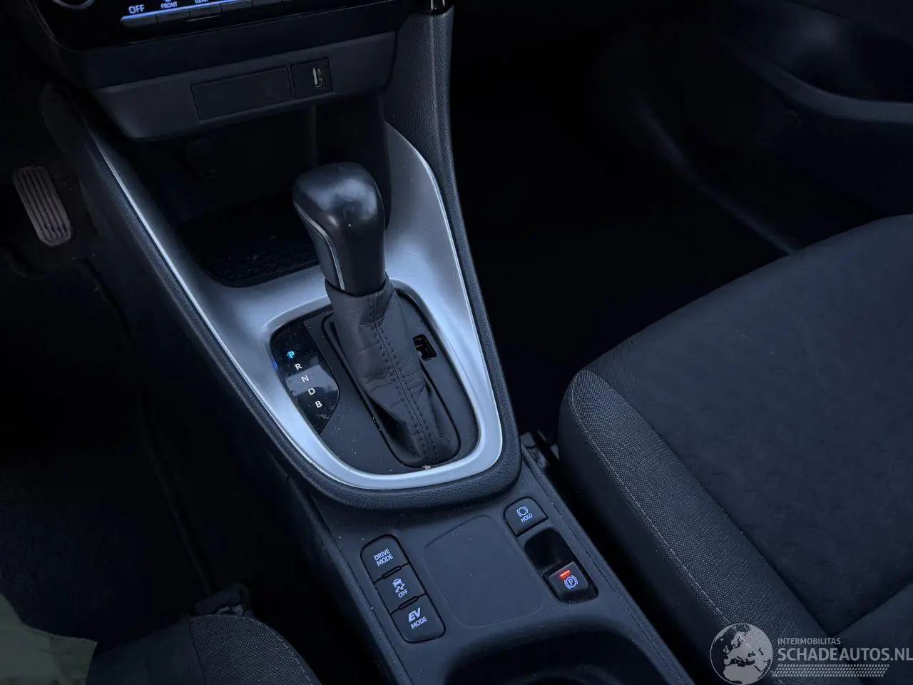 Toyota Yaris 2021 photo 8