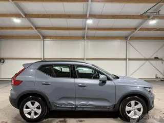 Volvo XC40 2021 foto 1