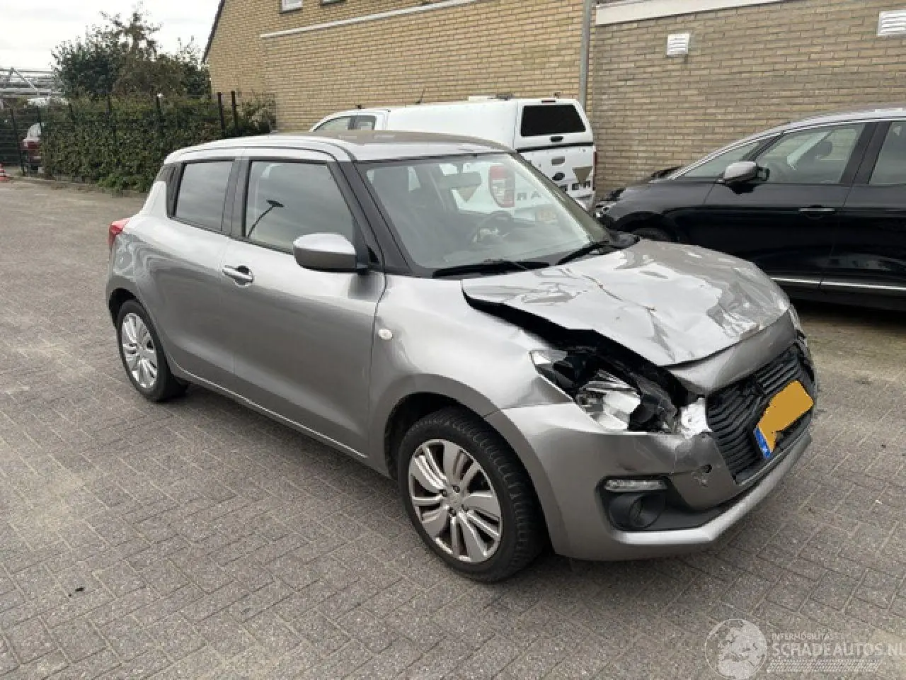 Suzuki Swift 2018 photo 1
