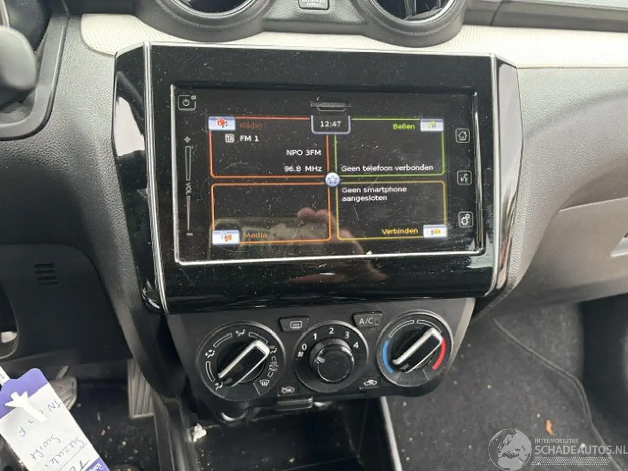 Suzuki Swift 2018 photo 8