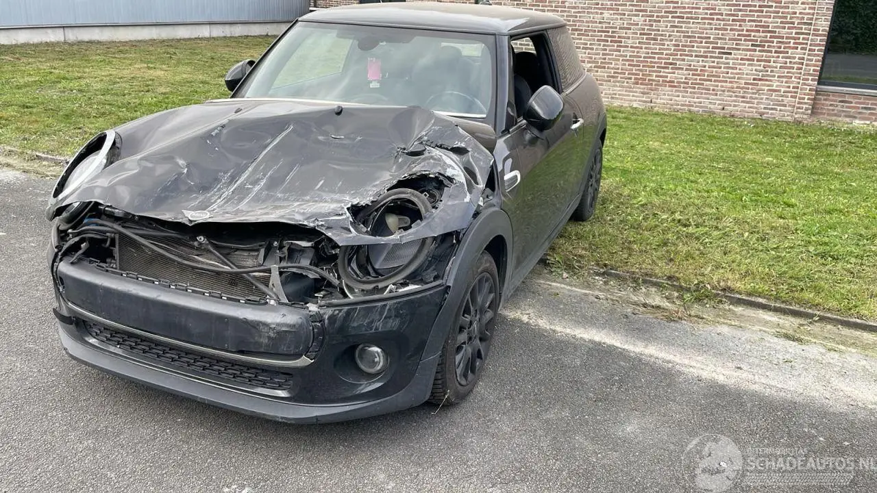 Mini One 2019 photo 3