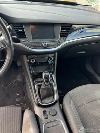 Opel Astra 2021 foto 11