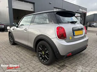 Mini Electric 2024 photo 2