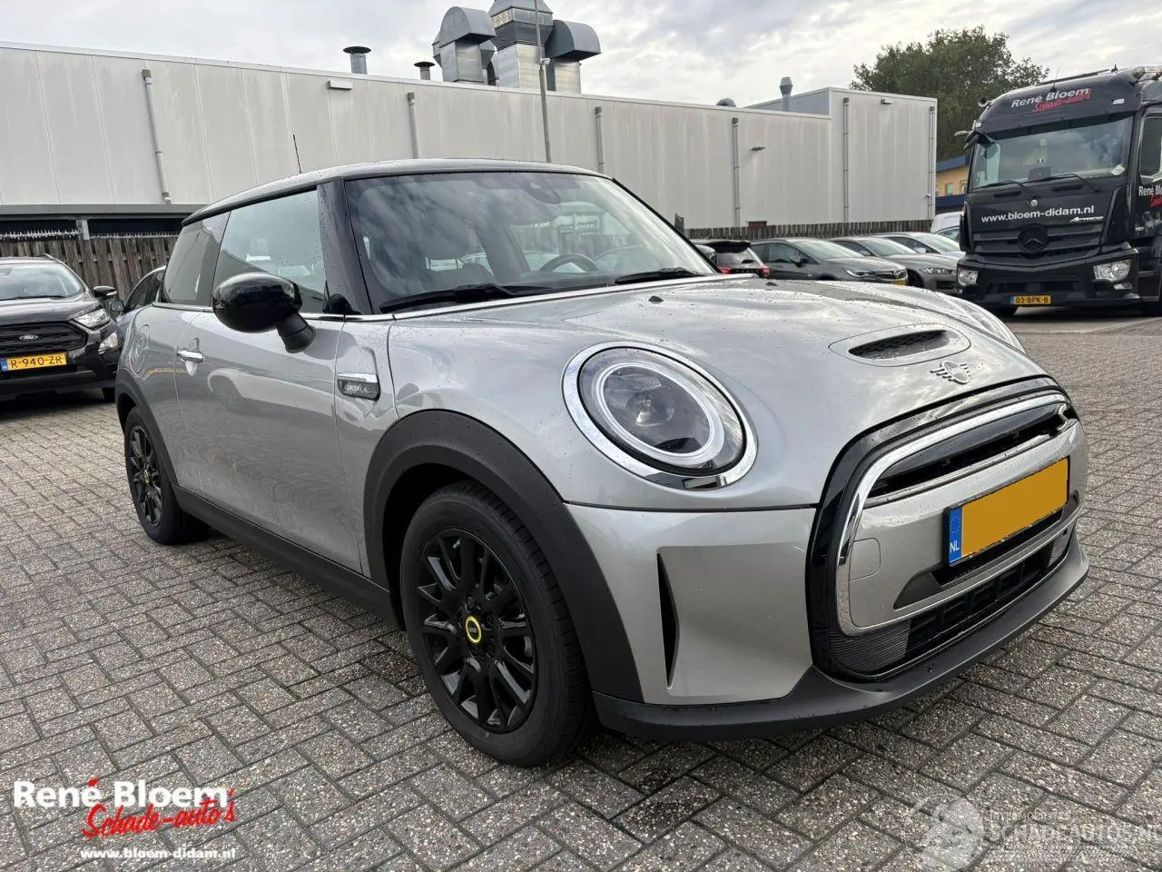 Mini Electric 2024 photo 5