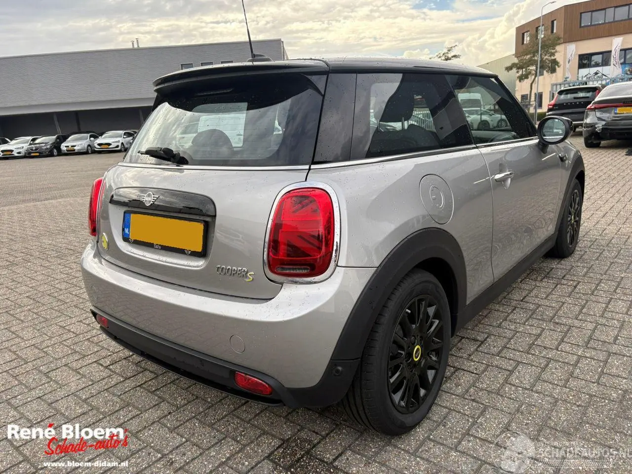 Mini Electric 2024 photo 4
