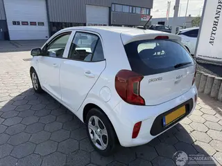 Kia Picanto 2023 photo 6