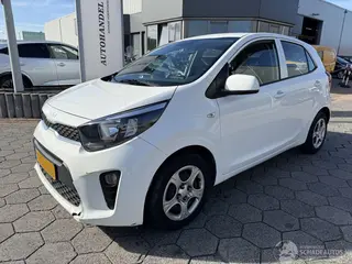 Kia Picanto 2023 photo 1