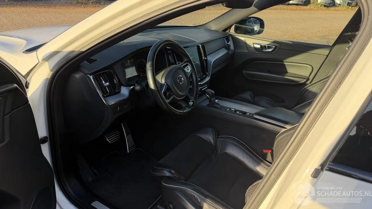 Volvo Xc-60 2019 foto 9