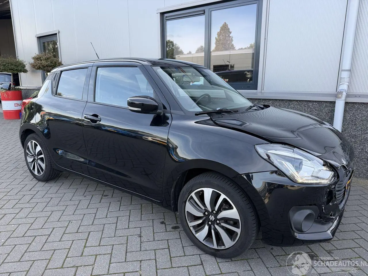Suzuki Swift 2017 фото 5