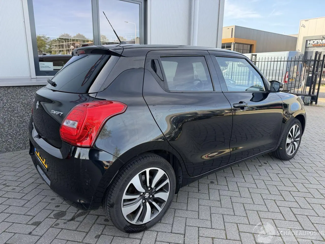 Suzuki Swift 2017 фото 7
