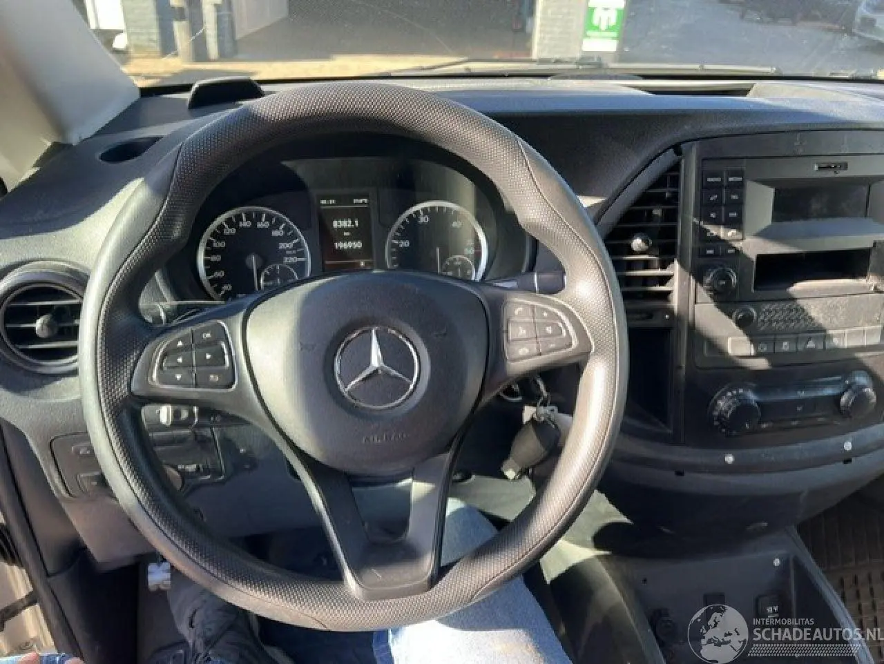 Mercedes Vito 2019 photo 12