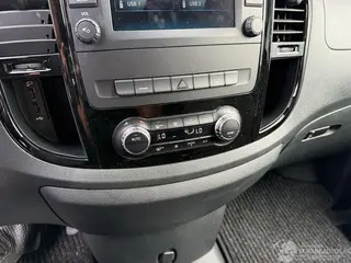 Mercedes Vito 2023 photo 22