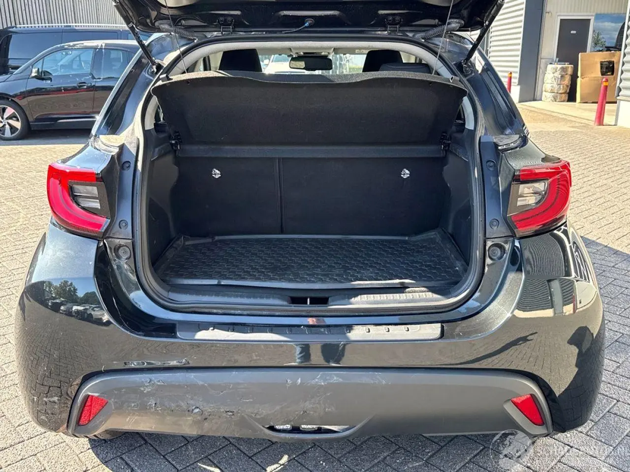 Toyota Yaris 2024 photo 9