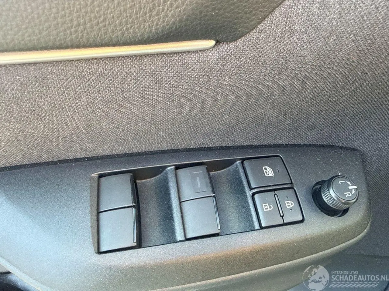 Toyota Yaris 2024 photo 12