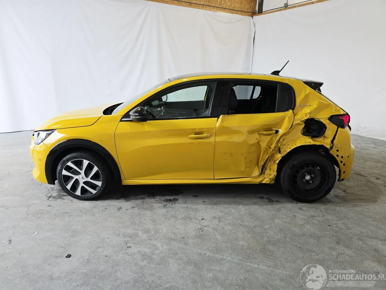 Peugeot 208 2021 photo 4