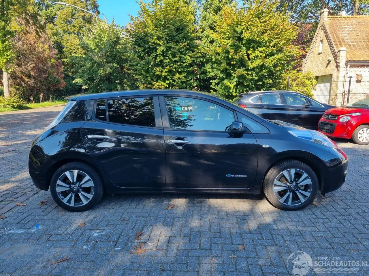 Nissan Leaf 2017 photo 2