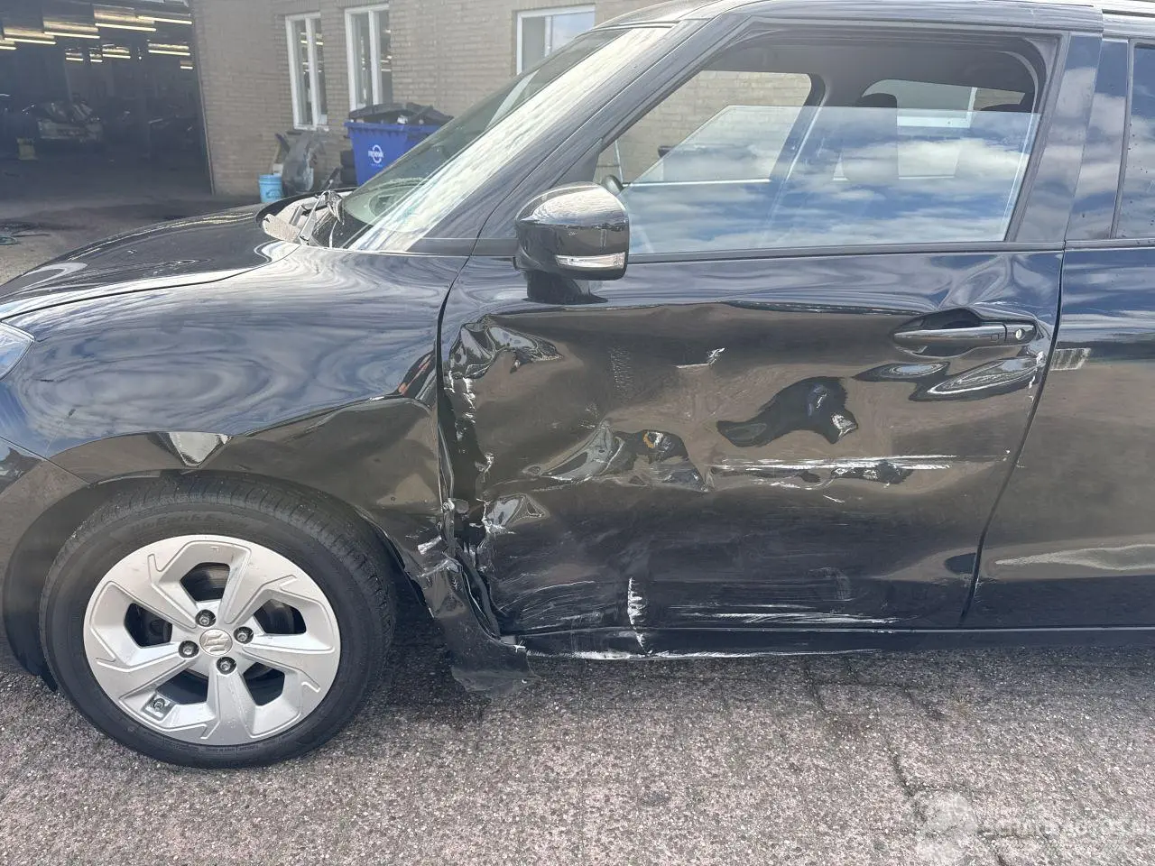 Suzuki Swift 2017 photo 9