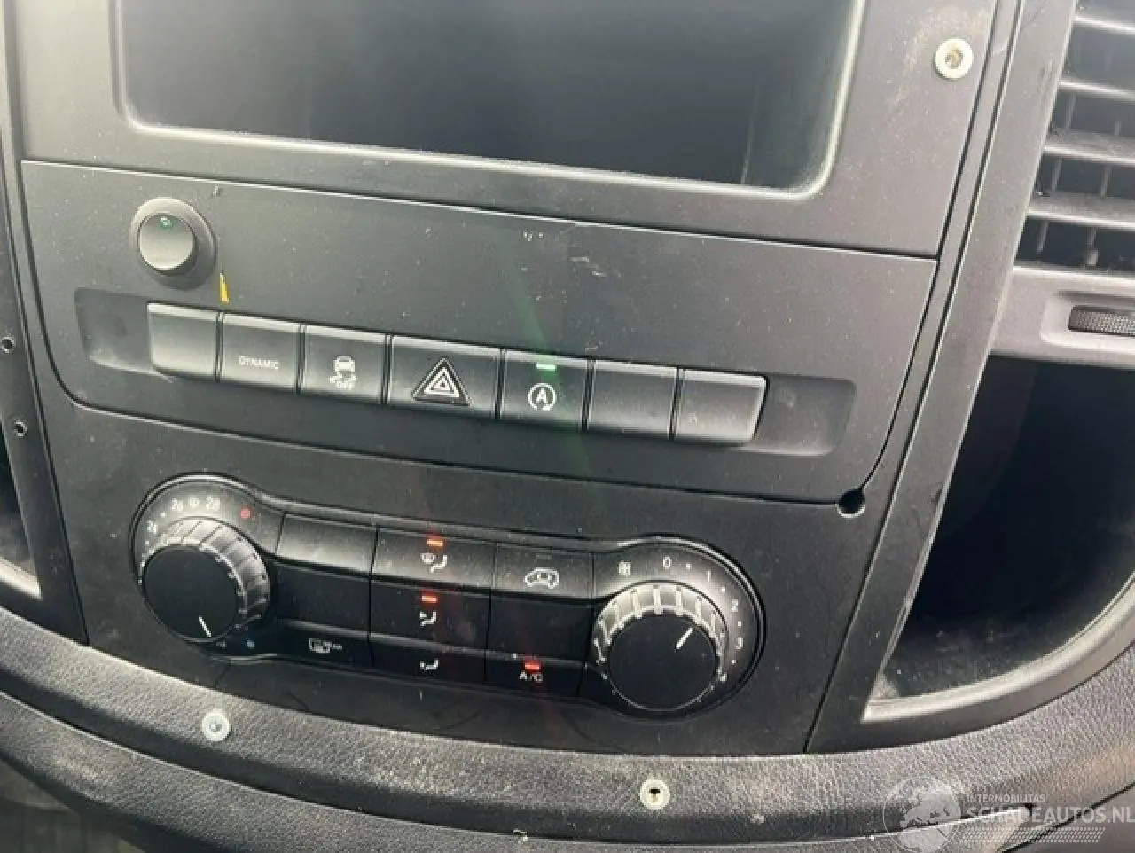 Mercedes Vito 2023 photo 11