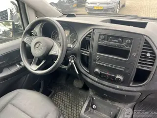 Mercedes Vito 2023 photo 7