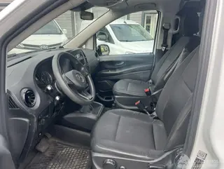Mercedes Vito 2023 photo 12
