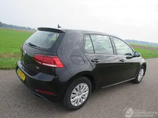Volkswagen Golf 2017 photo 1