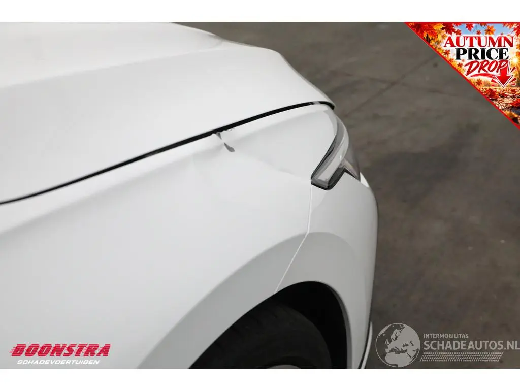 Volkswagen Golf 2025 photo 6