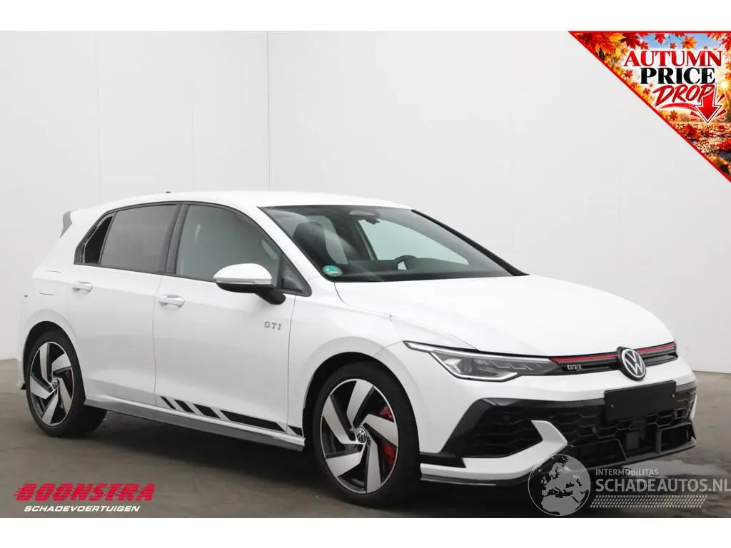 Volkswagen Golf 2025 photo 2