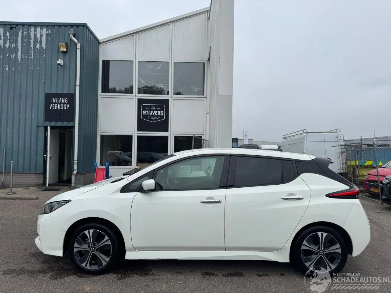 Nissan Leaf 2020 photo 2