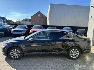 Volkswagen Passat 2019 foto 2