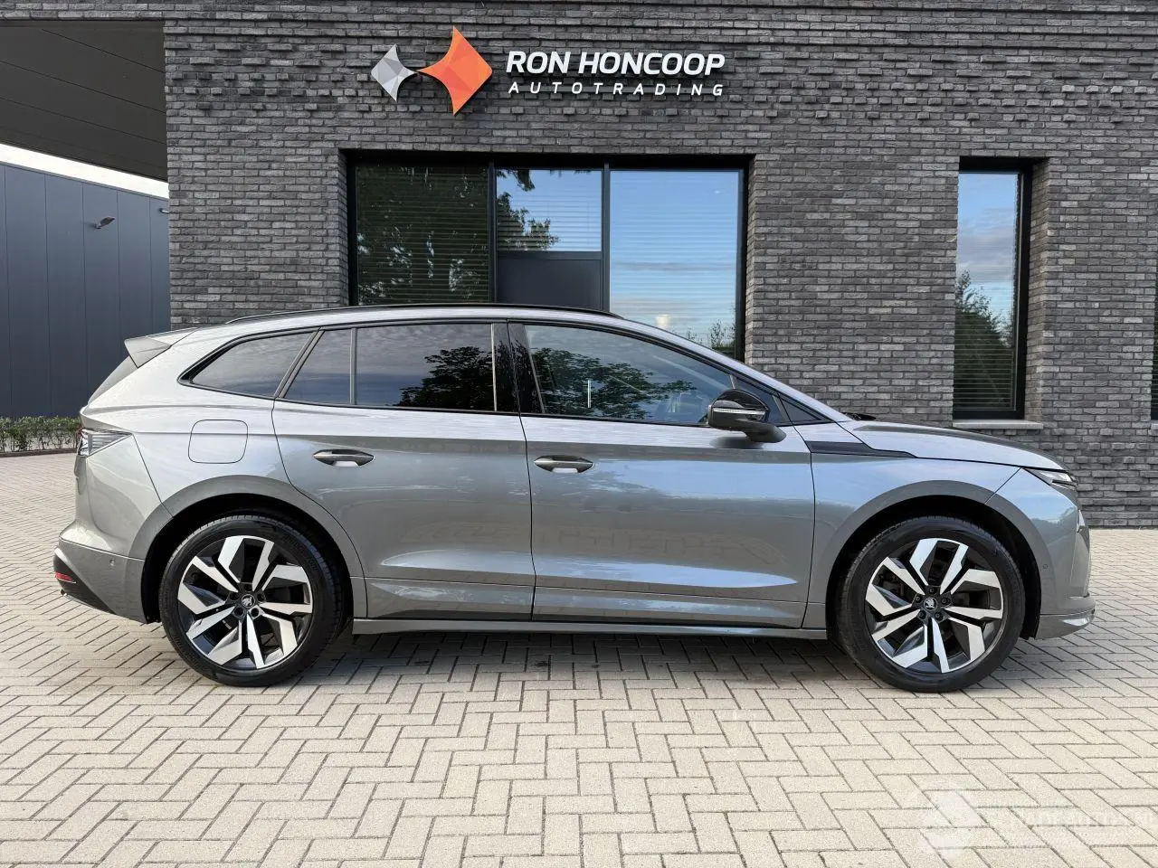 Skoda Enyaq 2025 foto 1
