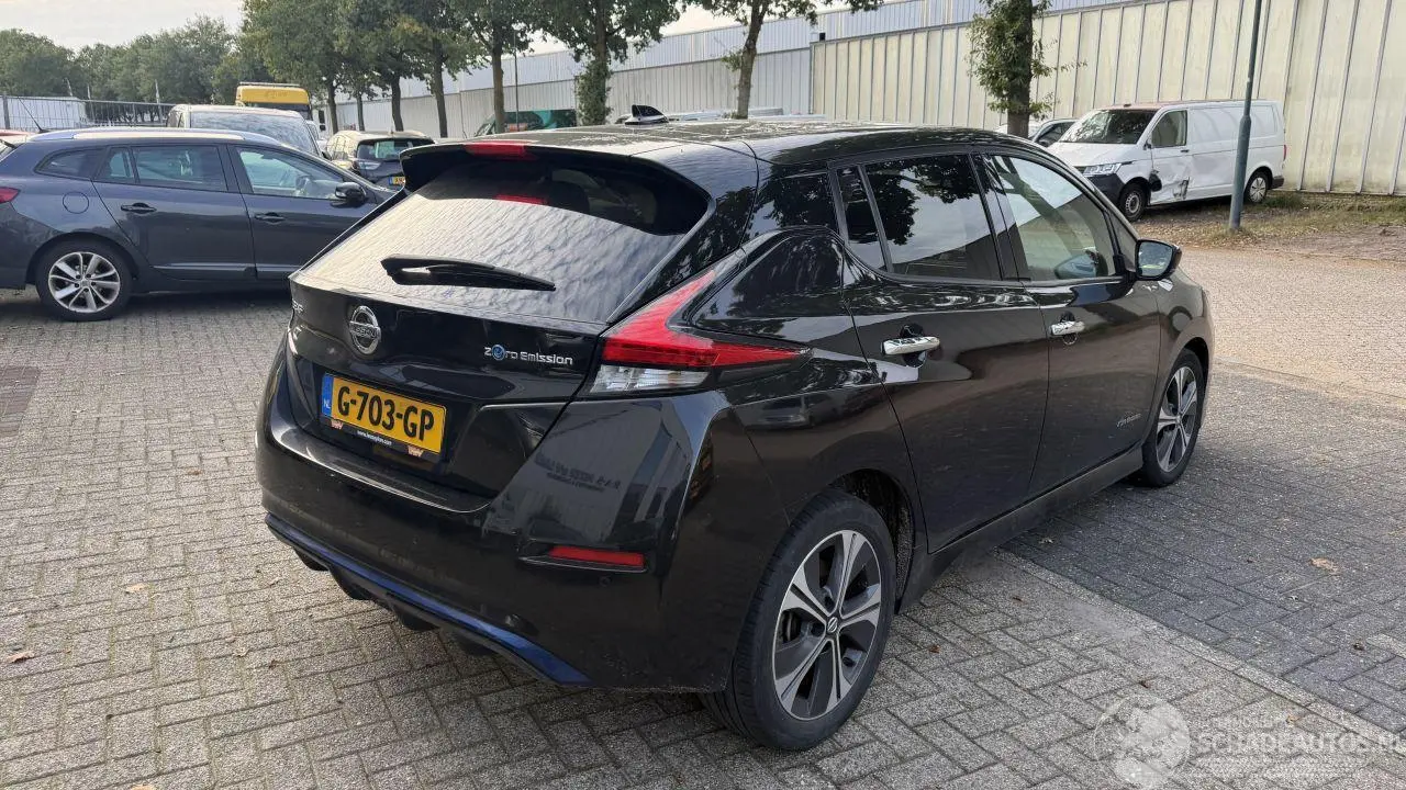 Nissan Leaf 2019 фото 6