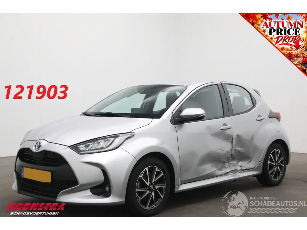 Toyota Yaris 2023 photo 1