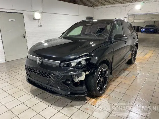 Volkswagen Tiguan 2025 фото 4