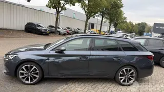 Seat Leon 2023 фото 3