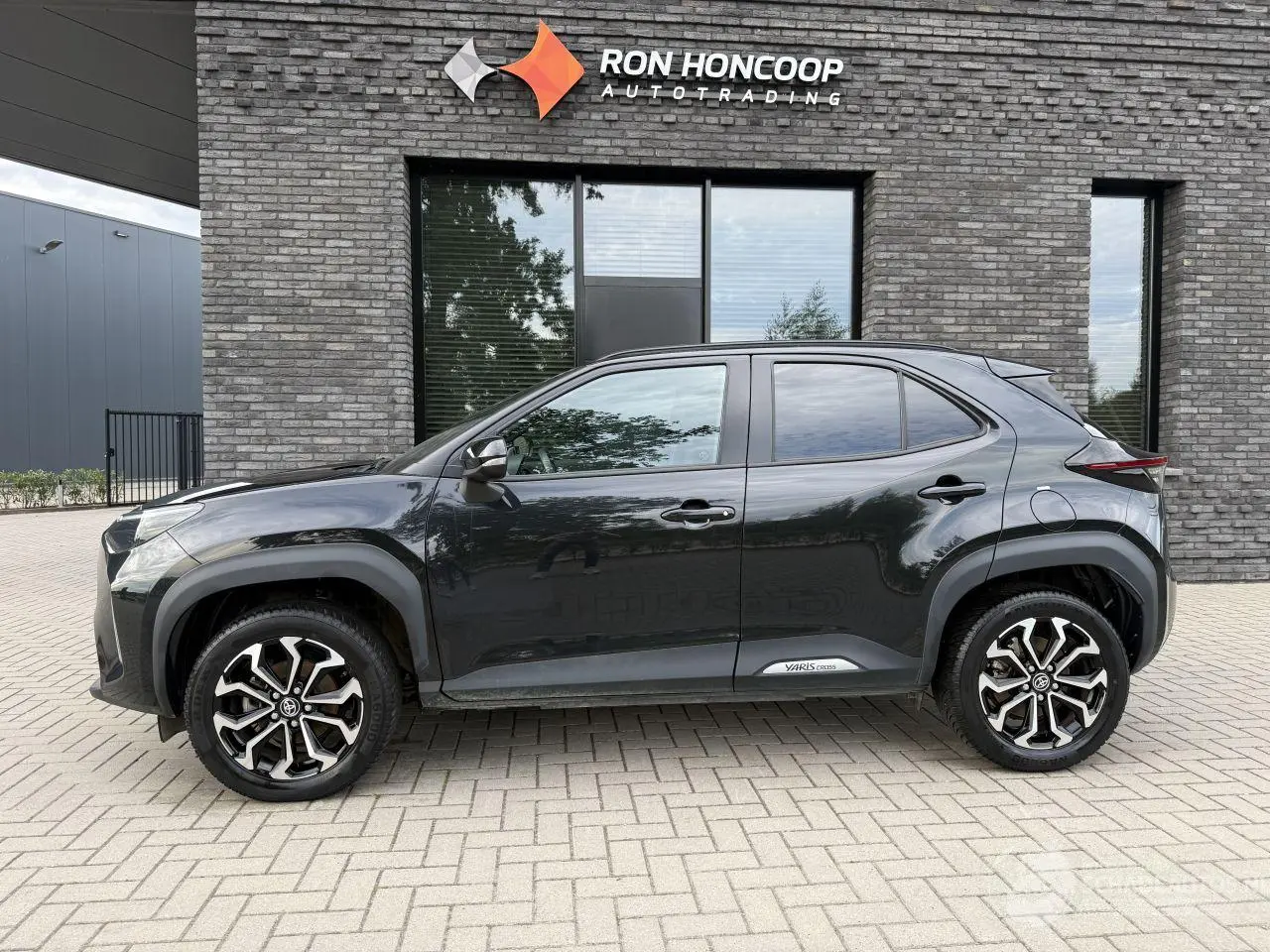 Toyota Yaris Cross 2025 photo 1