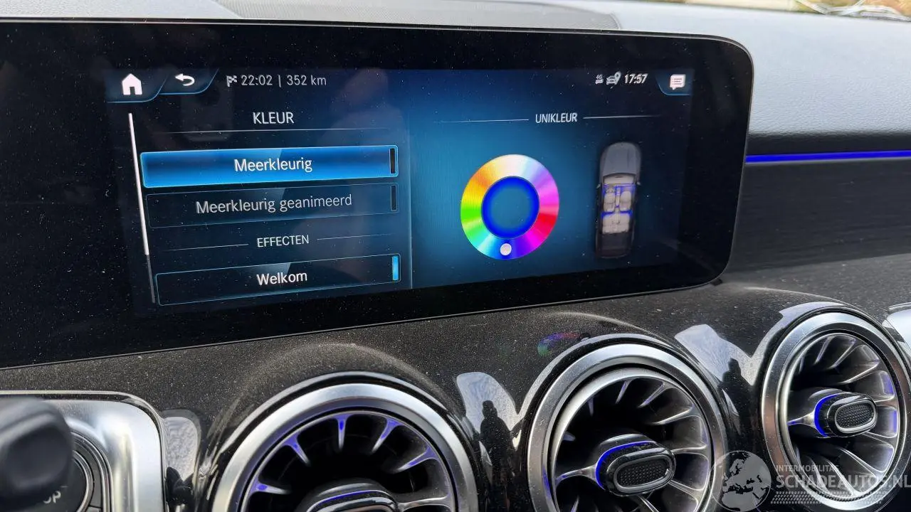 Mercedes EQB 2022 photo 8