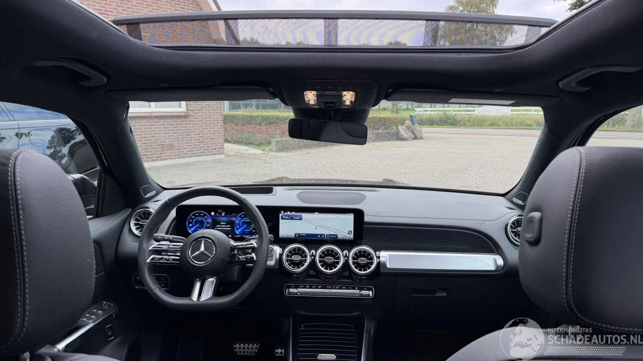 Mercedes EQB 2025 photo 4