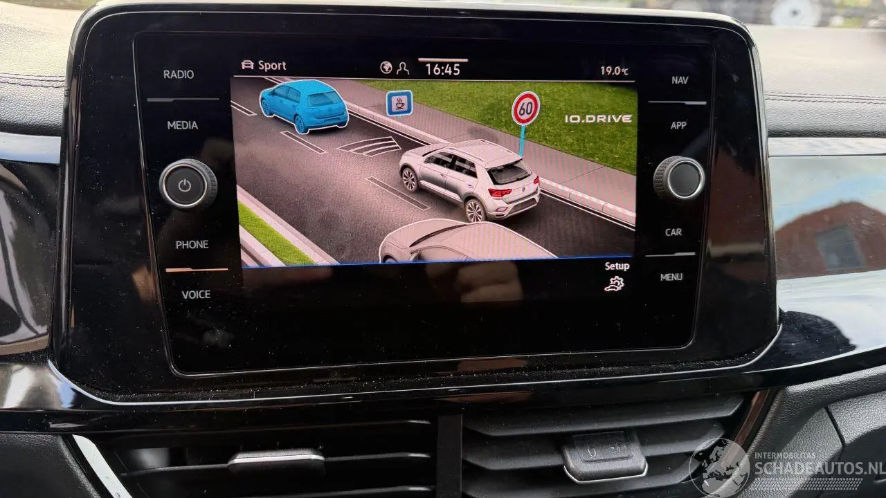 Volkswagen T-Roc 2025 photo 8