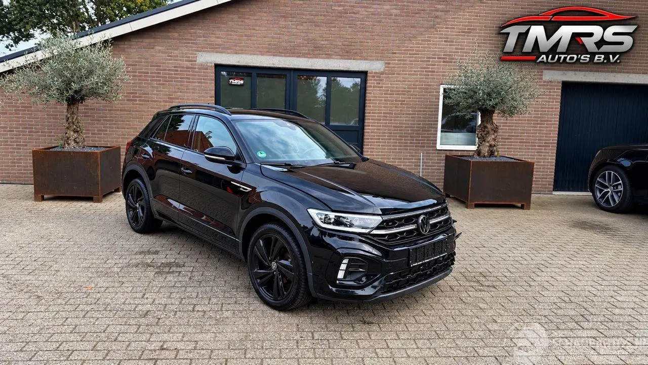 Volkswagen T-Roc 2025 photo 1