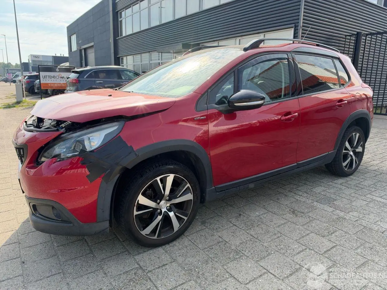 Peugeot 2008 2017 фото 3