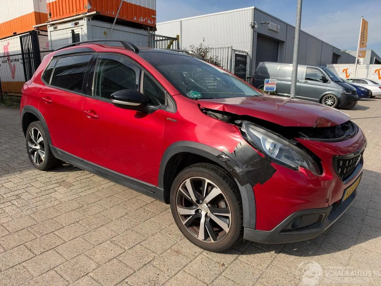 Peugeot 2008 2017 фото 1