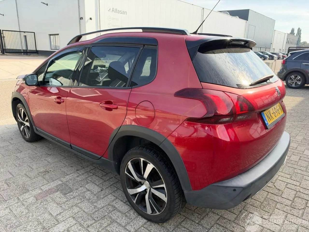 Peugeot 2008 2017 фото 4