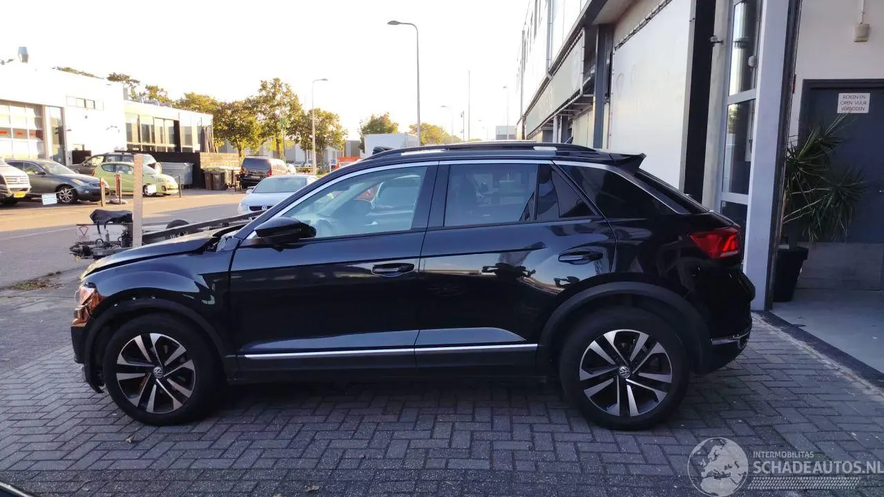 Volkswagen T-Roc 2020 photo 4