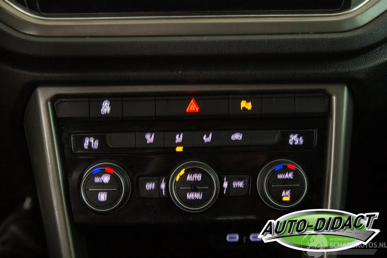 Volkswagen T-Roc 2021 photo 10
