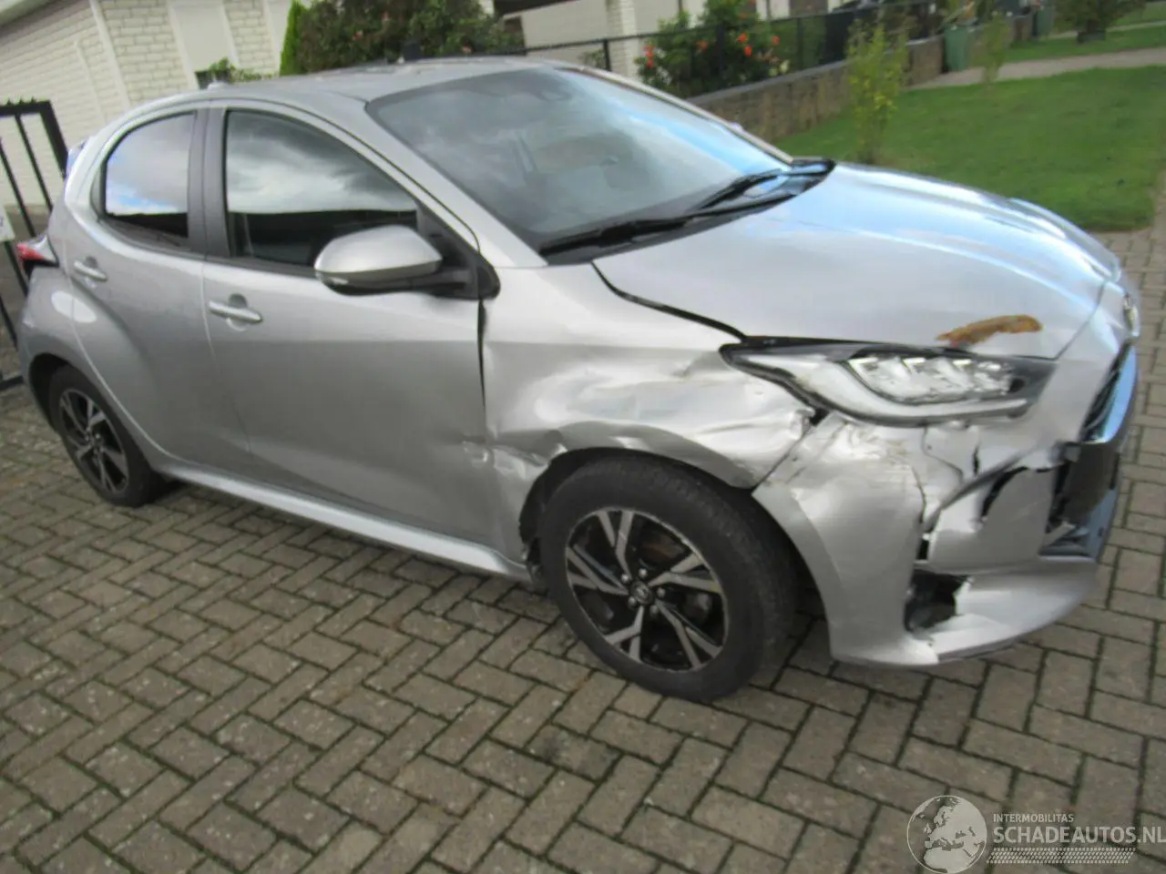 Toyota Yaris 2024 photo 3