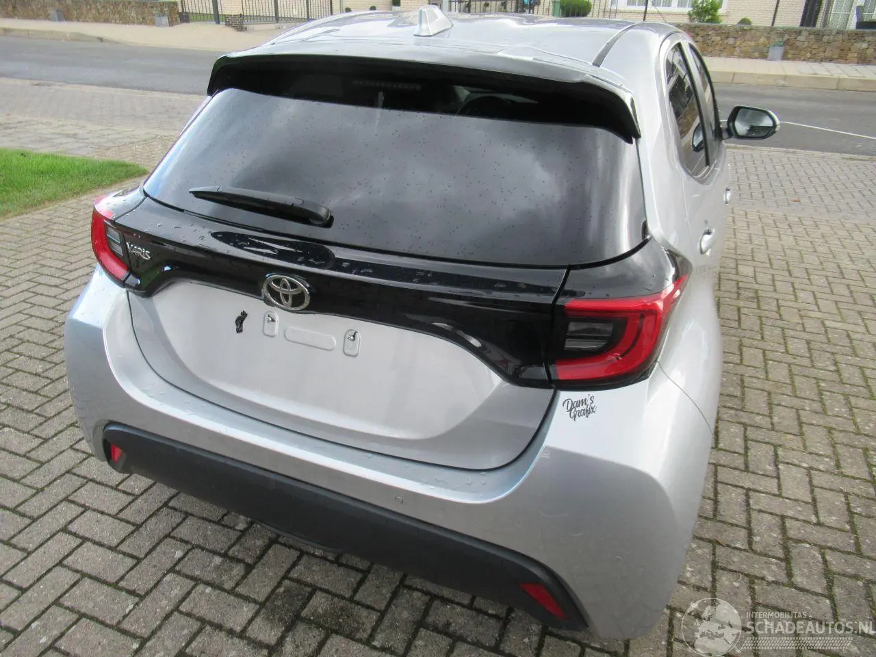 Toyota Yaris 2024 photo 7