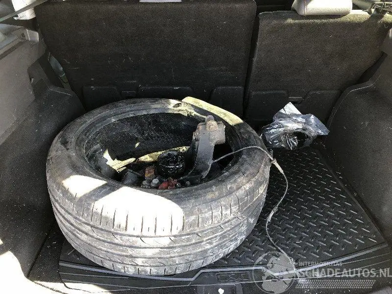 Ford Kuga 2019 фото 8